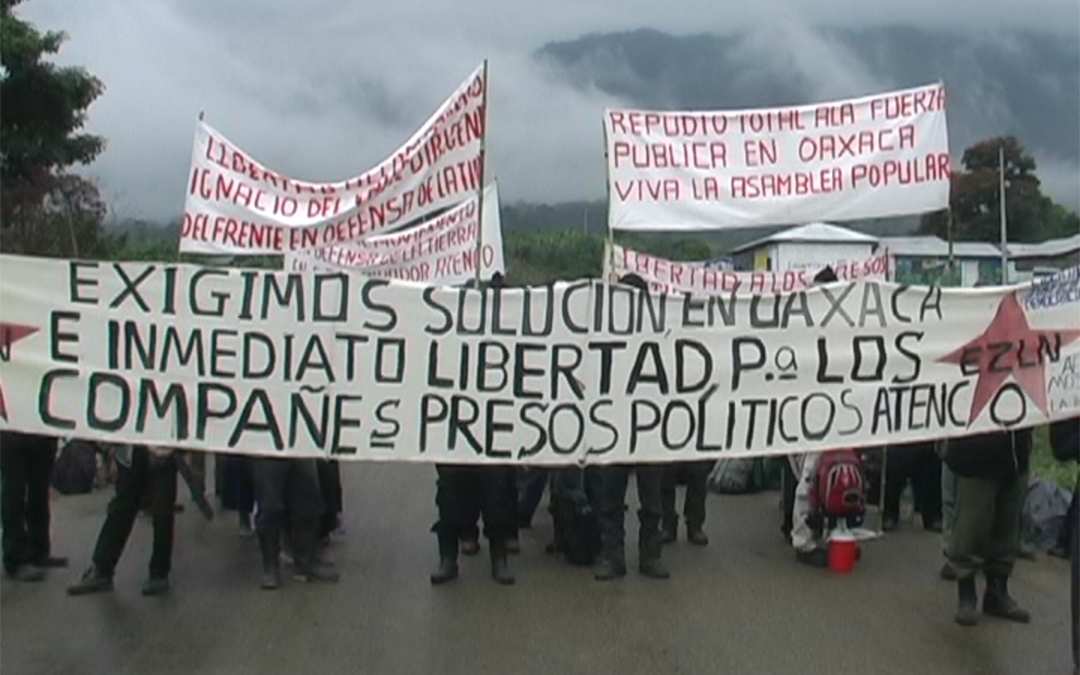 Bloqueo de Carretera Zapatista en apoyo a Oaxaca. De la Garrucha – 2006.81.DV